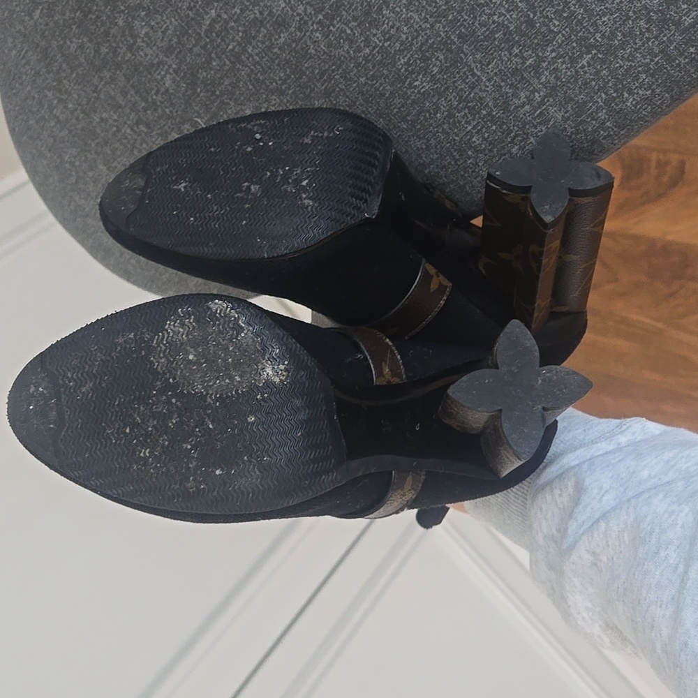Ileather Louis Vuitton sock boots women - Picture 4 of 4